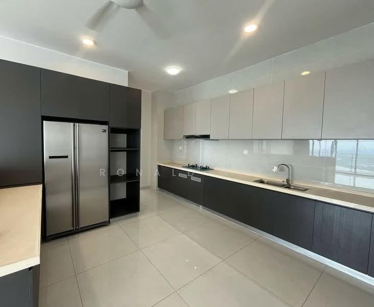 Kondominium untuk Dijual di Kings Bay @ Country Garden Danga Bay - Ronald Mak - Kitchen - PropertyGuru.com.my