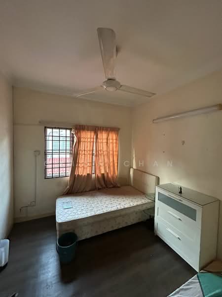 Rumah Teres untuk Disewa di Taman Pinggiran Usj (Subang Jaya) - Orion Chan - Bedroom - PropertyGuru.com.my
