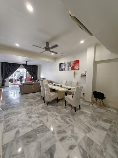 Kondominium untuk Dijual di Palmville Resort Condominium - Eve Liew - Living Room - PropertyGuru.com.my