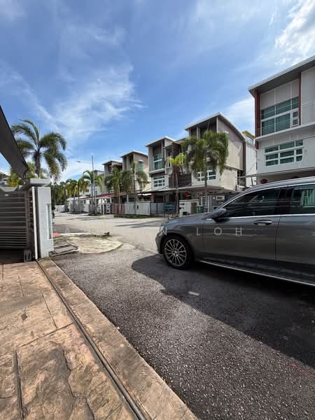 Rumah Berkembar untuk Dijual di Gelugor (Penang) - Alston Loh - Exterior - PropertyGuru.com.my