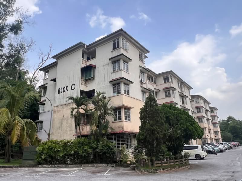 Rumah Flat untuk Dijual di Pangsapuri Seri Cempaka (Serendah) - SK Luk - Exterior - PropertyGuru.com.my
