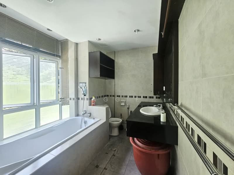 Kondominium untuk Dijual di Bayswater Resort Condominium - Minggie . - Bathroom - PropertyGuru.com.my