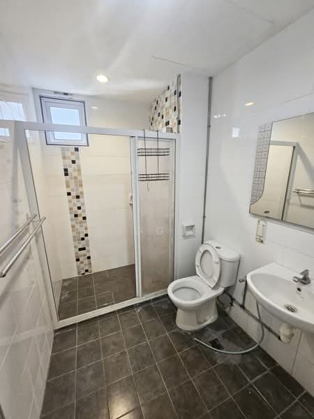 Kondominium untuk Dijual di Bayswater Resort Condominium - Minggie . - Bathroom - PropertyGuru.com.my