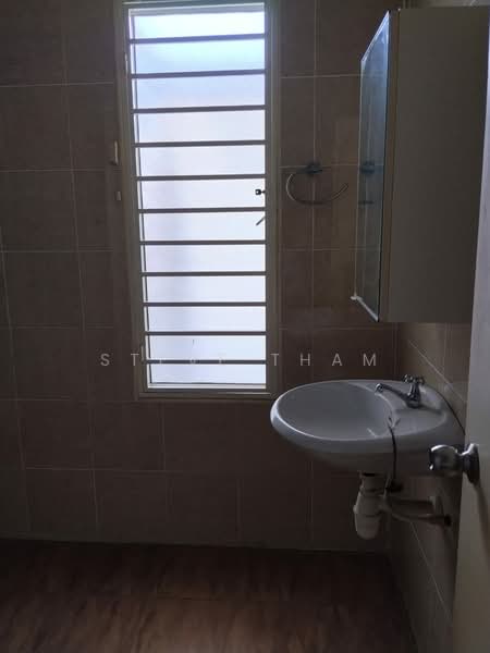 2-storey Terraced House for Sale in D'alpinia (Puchong) - Steve Tham - Bathroom - PropertyGuru.com.my