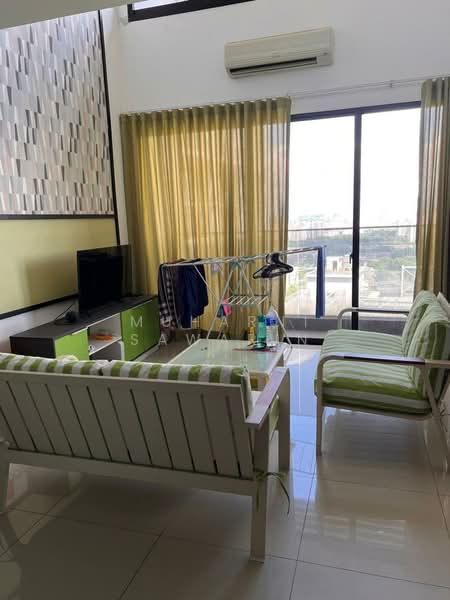 Service Residence for Sale at D'Latour - muharni sawarin - Living Room - PropertyGuru.com.my