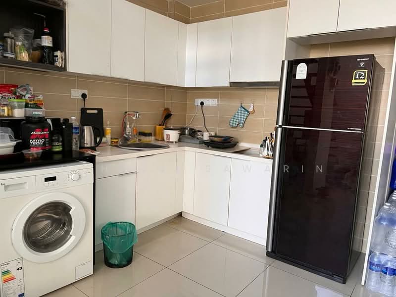 Service Residence for Sale at D'Latour - muharni sawarin - Kitchen - PropertyGuru.com.my