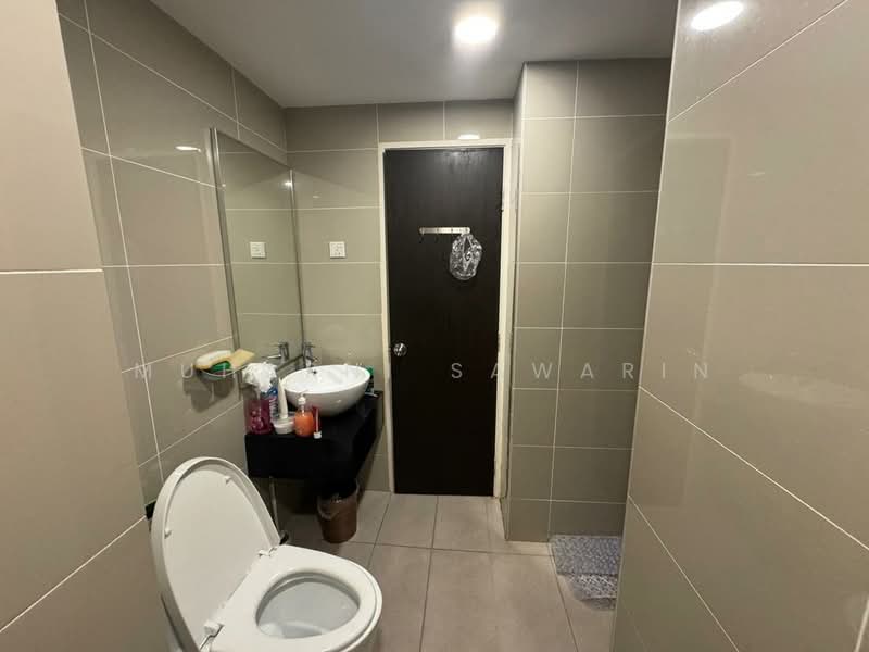 Service Residence for Sale at D'Latour - muharni sawarin - Bathroom - PropertyGuru.com.my
