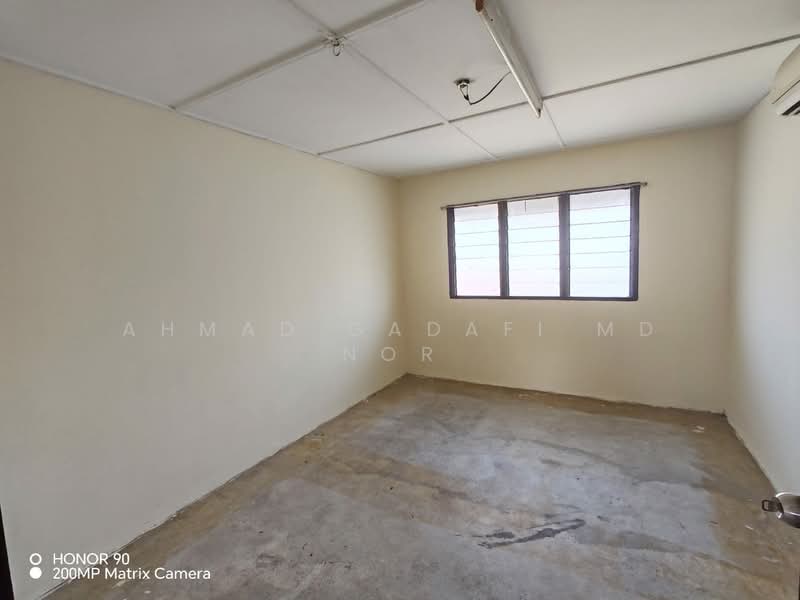 Flat for Sale at Perumahan Awam Seri Langkawi 1 - Ahmad Gadafi Md Nor - Interior - PropertyGuru.com.my