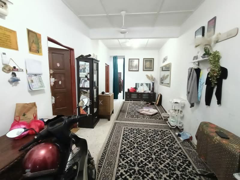 1-storey Terraced House for Sale in Rawang (Selangor) - SK Luk - Living Room - PropertyGuru.com.my