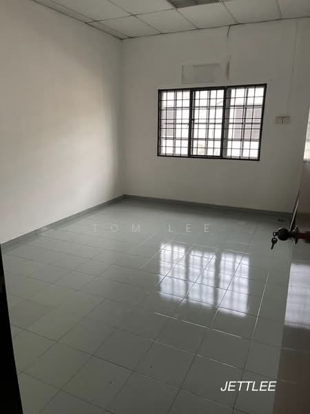 Rumah Teres 2 Tingkat untuk Dijual di Taman Mewah Batu Belah (Kapar) - Tom Lee - PropertyGuru.com.my
