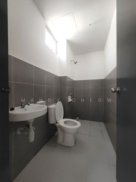 Rumah Teres untuk Disewa di Rawang (Selangor) - Mandy Cheow - Bathroom - PropertyGuru.com.my
