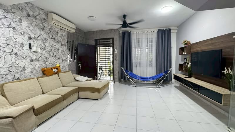 2.5-storey Terraced House for Sale in Taman Scientex Pasir Gudang (Pasir Gudang) - Kinn Png - Living Room - PropertyGuru.com.my
