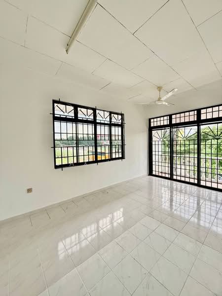 Rumah Teres 2 Tingkat untuk Dijual di Taman Johor Jaya (Johor Bahru) - Jax Wong - Living Room - PropertyGuru.com.my