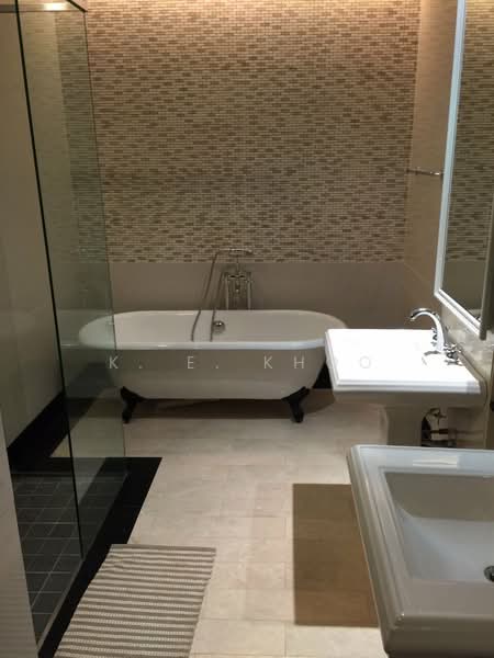 Kondominium untuk Dijual di Quayside Seafront Resort Condominiums - K. E. Khoo - Bathroom - PropertyGuru.com.my