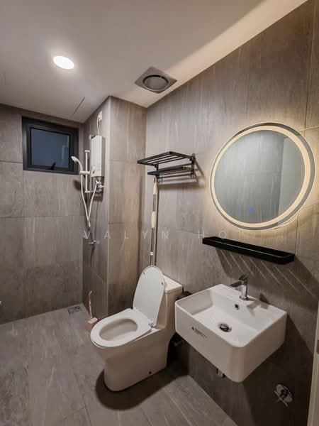 Servis Apartment untuk Disewa di Savvy @ Riana Dutamas - Valyn Ho - Bathroom - PropertyGuru.com.my