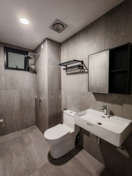 Servis Apartment untuk Disewa di Savvy @ Riana Dutamas - Valyn Ho - Bathroom - PropertyGuru.com.my