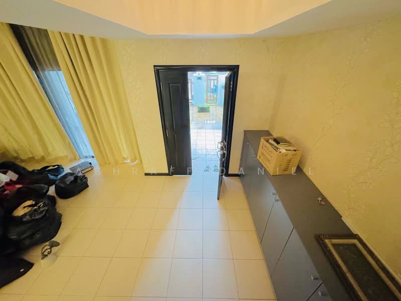 Terraced House for Sale in Bukit Jelutong (Shah Alam) - Ashraff Daniel - PropertyGuru.com.my