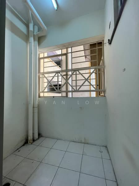 Kondominium untuk Disewa di Puncak Banyan - Ryan Low - Balcony - PropertyGuru.com.my