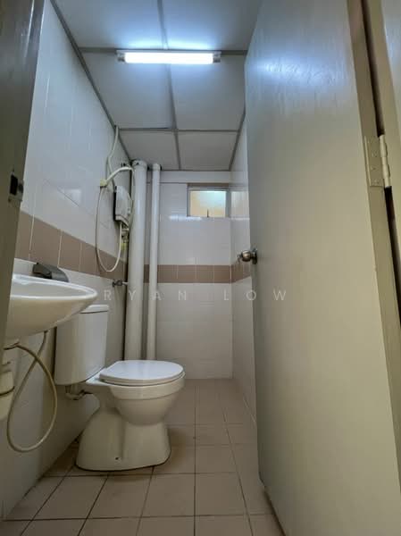 Kondominium untuk Disewa di Puncak Banyan - Ryan Low - Bathroom - PropertyGuru.com.my