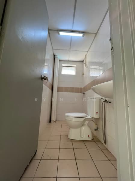 Kondominium untuk Disewa di Puncak Banyan - Ryan Low - Bathroom - PropertyGuru.com.my