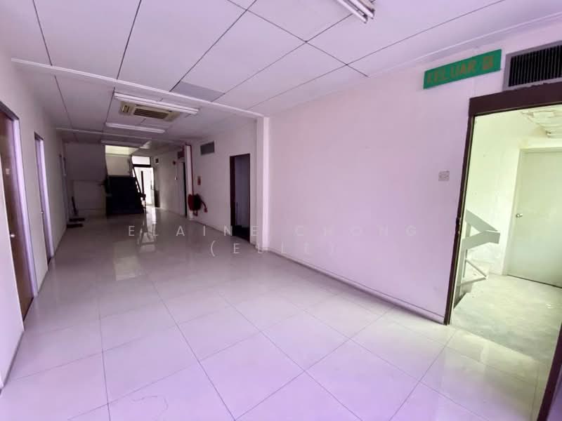 Commercial Bungalow for Rent in Petaling Jaya (Selangor) - Elaine Chong (Elle) - Corridor - PropertyGuru.com.my