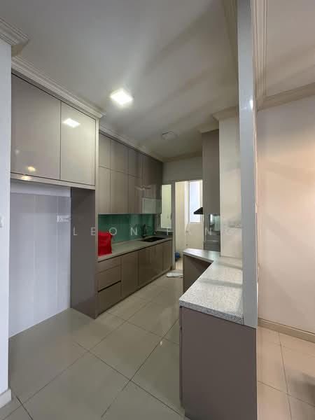 Kondominium untuk Disewa di Scenaria @ North Kiara Hills - Leon Fang - Kitchen - PropertyGuru.com.my