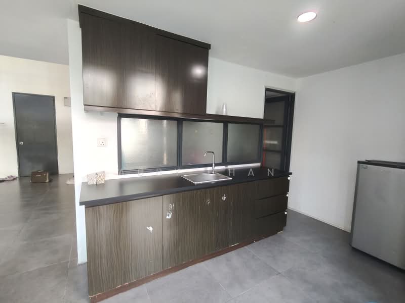 Service Residence for Sale at Empire Damansara - Abby Chan - Kitchen - PropertyGuru.com.my