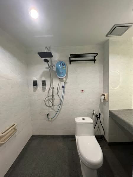 Kondominium untuk Dijual di Tanjung Samudera Condominium - Joanne How - Bathroom - PropertyGuru.com.my