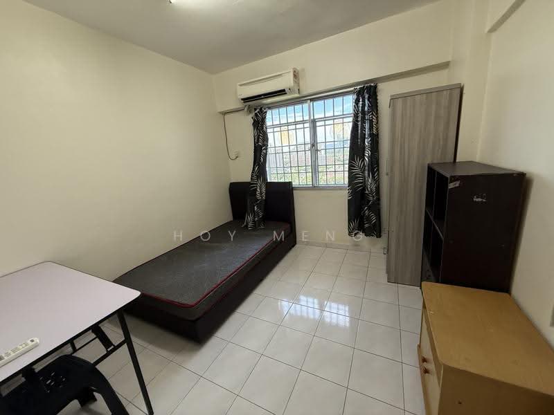 Apartment for Rent at Taman Pekaka Block 31 - Hoy Meng - Bedroom - PropertyGuru.com.my