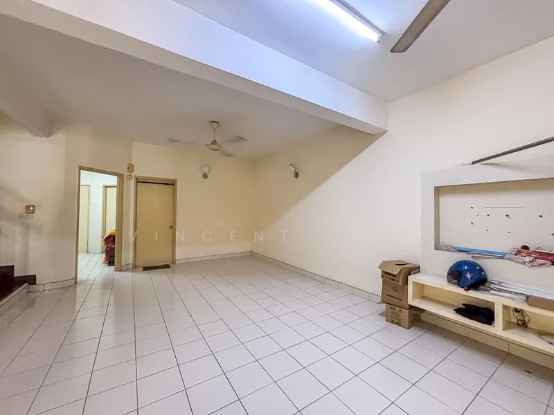 Rumah Teres 2 Tingkat untuk Dijual di Seksyen 5 (Kota Damansara) - Vincent Liaw - Living Room - PropertyGuru.com.my