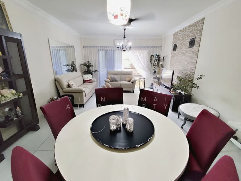 Apartment for Sale at Seri Mutiara Apartment - Azlan Ismail aiproperty - Living Room - PropertyGuru.com.my