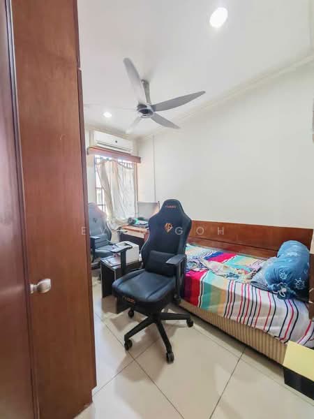 2-storey Terraced House for Sale in TAMAN PUCHONG UTAMA (Puchong) - Evan Goh - Bedroom - PropertyGuru.com.my