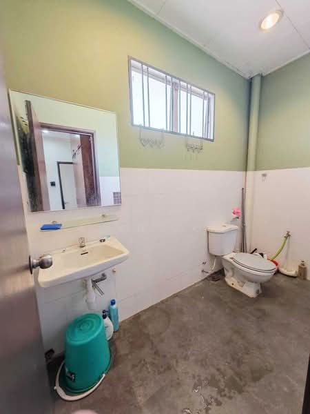 2-storey Terraced House for Sale in TAMAN PUCHONG UTAMA (Puchong) - Evan Goh - Bathroom - PropertyGuru.com.my