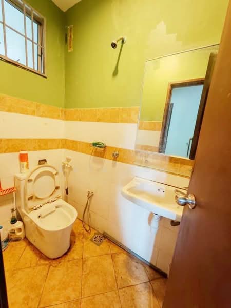 2-storey Terraced House for Sale in TAMAN PUCHONG UTAMA (Puchong) - Evan Goh - Bathroom - PropertyGuru.com.my