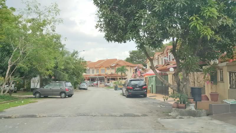 2-storey Terraced House for Sale in TAMAN PUCHONG UTAMA (Puchong) - Evan Goh - Exterior - PropertyGuru.com.my