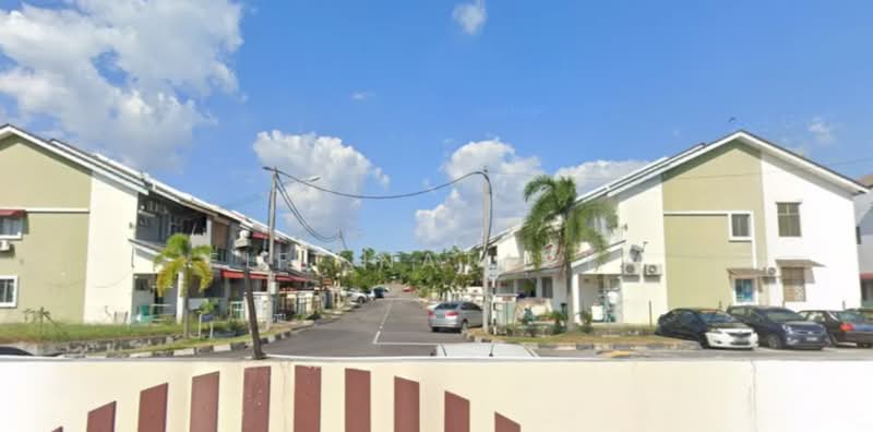 Townhouse for Sale in Puchong (Selangor) - Fifi Natasya - Exterior - PropertyGuru.com.my