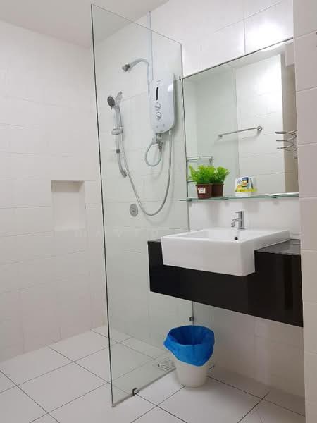 Servis Apartment untuk Dijual di Trefoil @ Setia City - David Kok - Bathroom - PropertyGuru.com.my