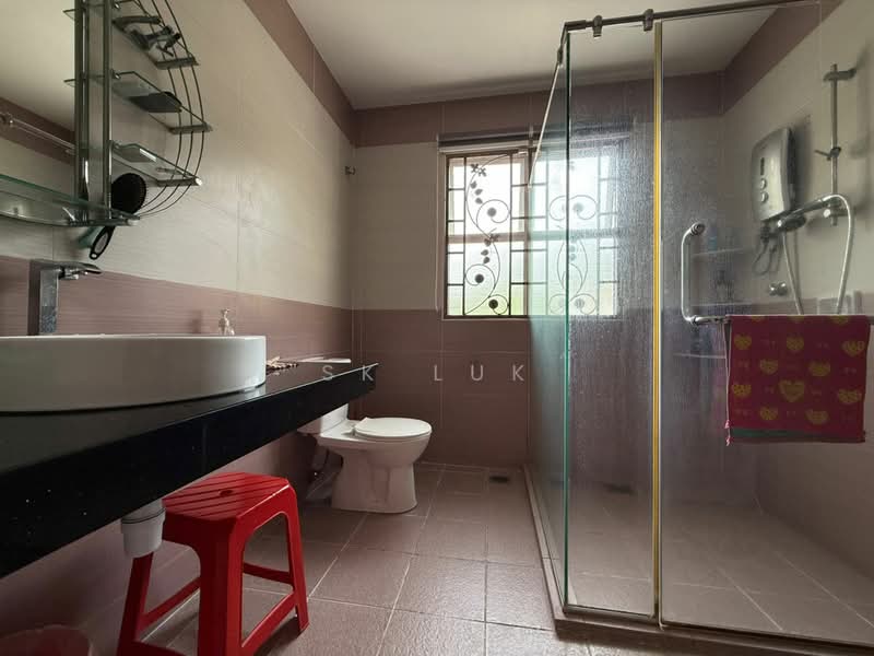 Bungalow for Sale in Rawang (Selangor) - SK Luk - Bathroom - PropertyGuru.com.my