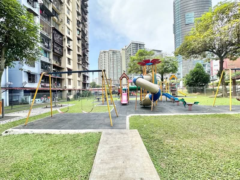 Pangsapuri untuk Dijual di Abdullah Hukum Apartment - Izzat Zamros - PropertyGuru.com.my