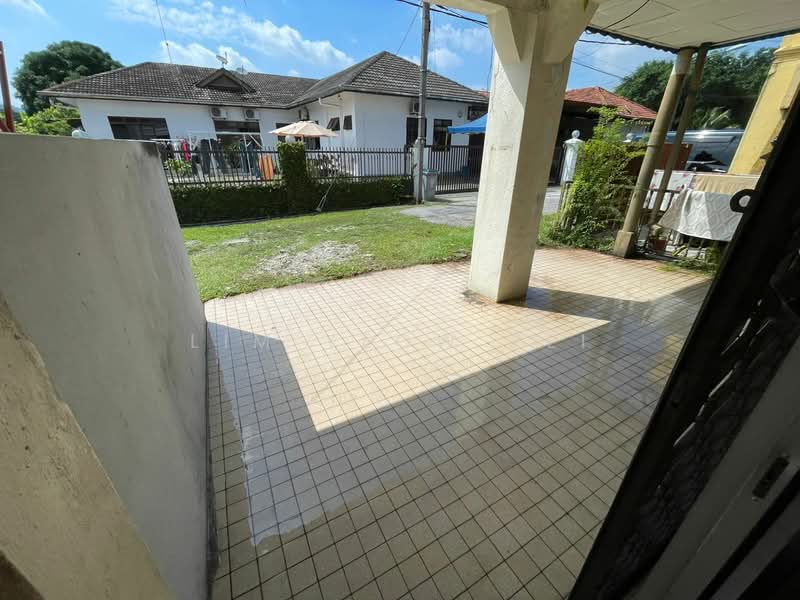Rumah Teres 1.5 Tingkat untuk Dijual di Batu Pahat (Johor) - Lim Yeow Pei - Exterior - PropertyGuru.com.my