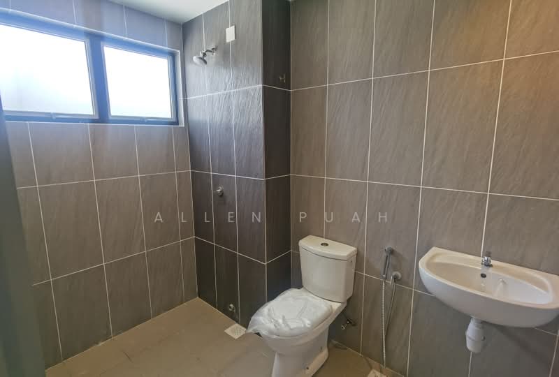 Rumah Teres 2 Tingkat untuk Dijual di Eco Majestic (Semenyih) - Allen Puah - Bathroom - PropertyGuru.com.my