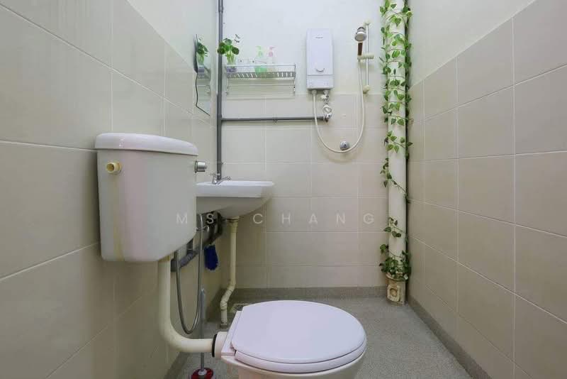 Rumah Berkembar untuk Dijual di Pantai Jerejak (Bayan Lepas) - Ms Chang - PropertyGuru.com.my