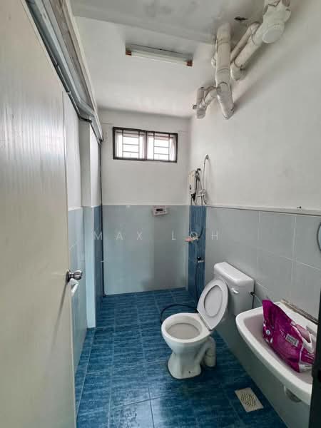 Apartment for Rent at Indah Court Apartment - Max Loh - Bathroom - PropertyGuru.com.my