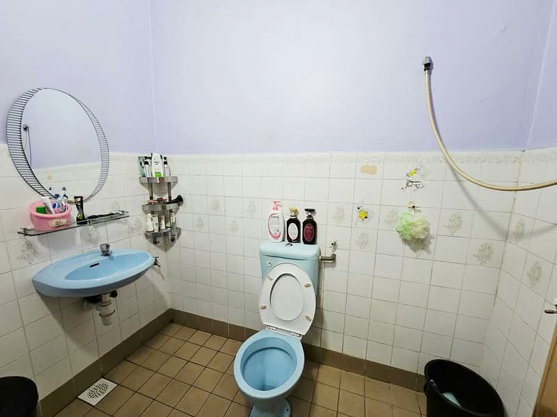 Terraced House for Sale in Taman Bayu Perdana (Klang) - Charlie Gan - Bathroom - PropertyGuru.com.my