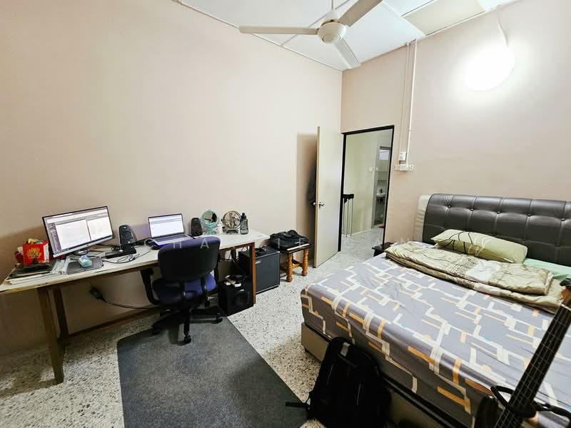 Terraced House for Sale in Taman Bayu Perdana (Klang) - Charlie Gan - Bedroom - PropertyGuru.com.my