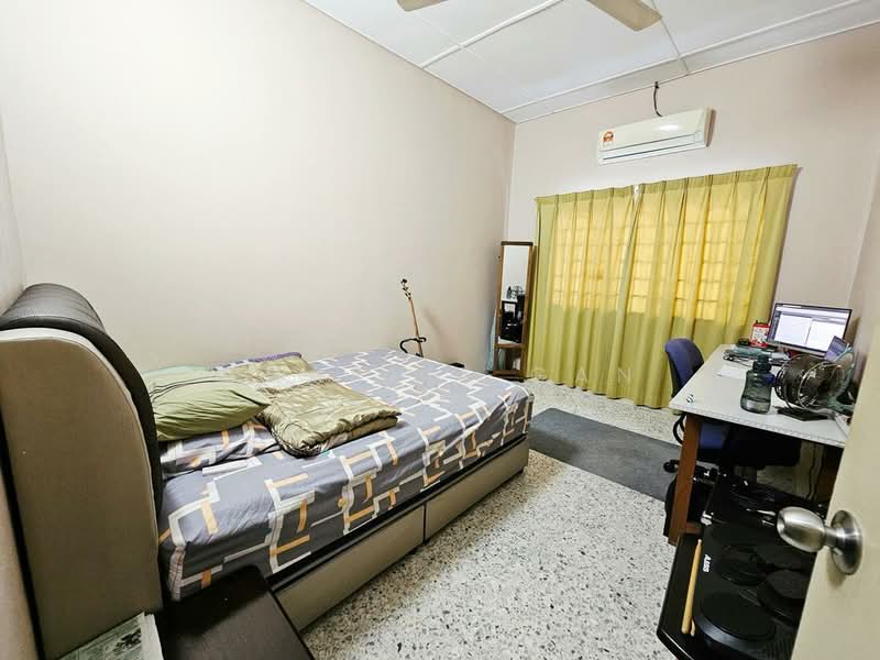 Terraced House for Sale in Taman Bayu Perdana (Klang) - Charlie Gan - Bedroom - PropertyGuru.com.my