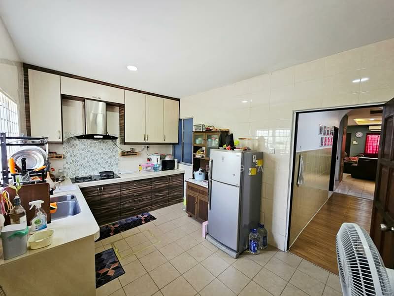 Terraced House for Sale in Taman Bayu Perdana (Klang) - Charlie Gan - Kitchen - PropertyGuru.com.my
