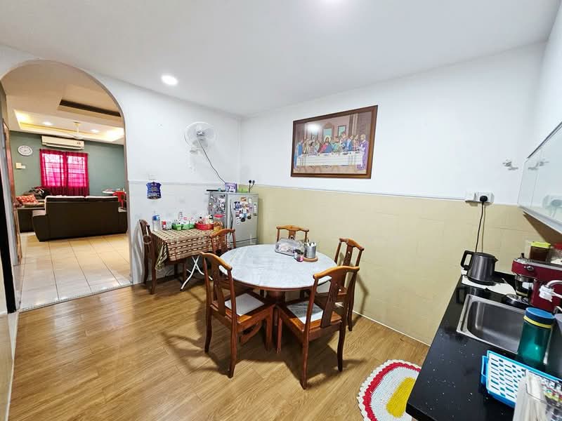 Terraced House for Sale in Taman Bayu Perdana (Klang) - Charlie Gan - Living Room - PropertyGuru.com.my