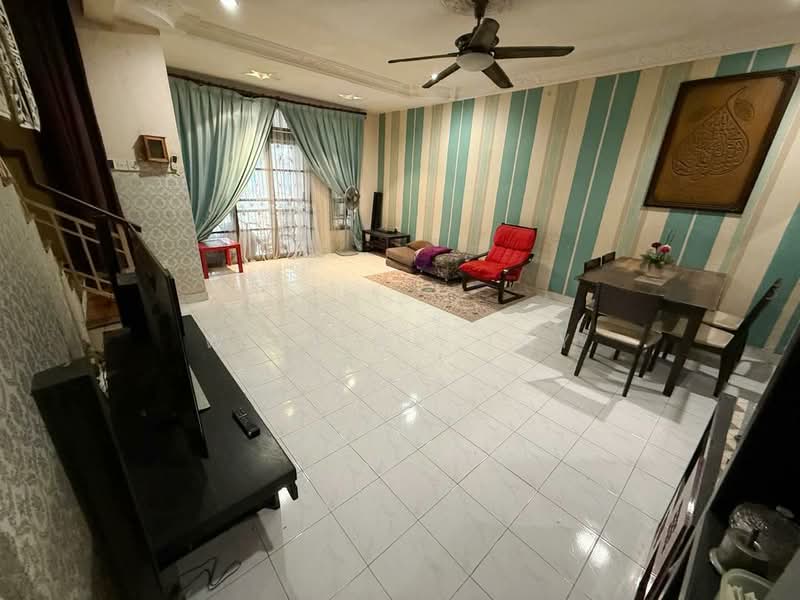 2-storey Terraced House for Sale in Taman Mutiara Rini (Skudai) - William Tay - Living Room - PropertyGuru.com.my