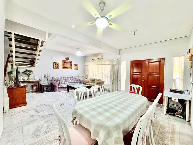2-storey Terraced House for Sale in Pjs 10 (Sunway) - Muin Mn - Living Room - PropertyGuru.com.my